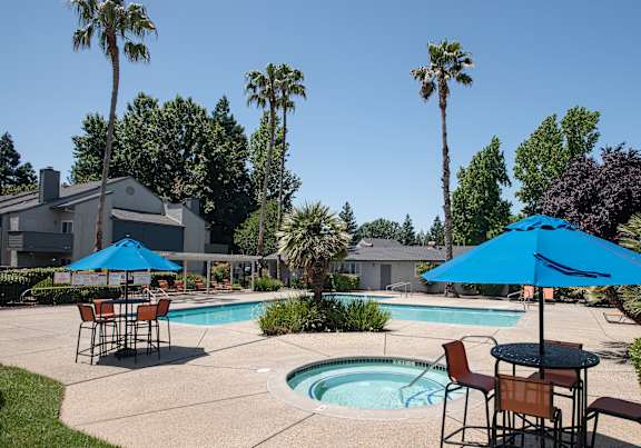 Swimming pool and spa at Woodbridge Apartments, Sacramento, California