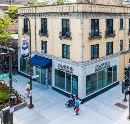 802 Clark St
