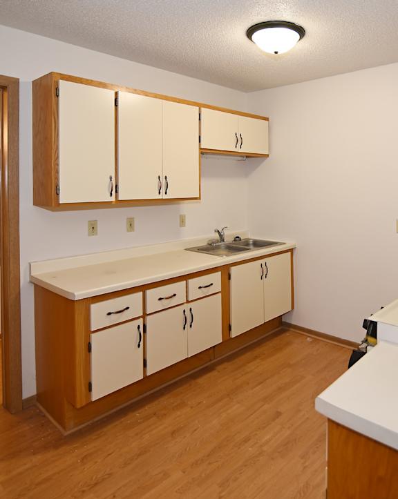 Gourmet Kitchen at Aspen Apartments, Hudson, 54016