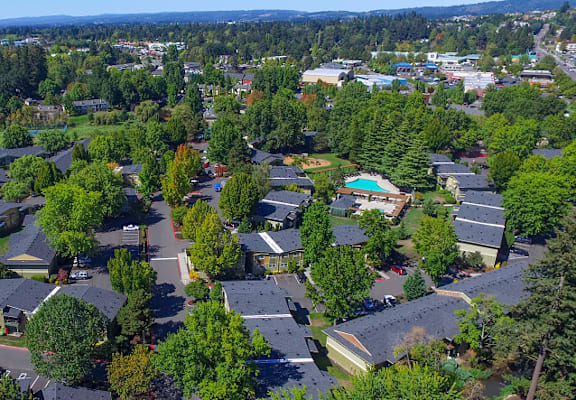 Commons at Timber Creek Apartments in Portland