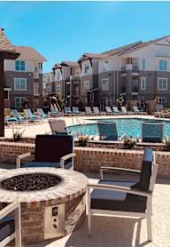 Pool at Silver Oaks Apartments, Louisiana