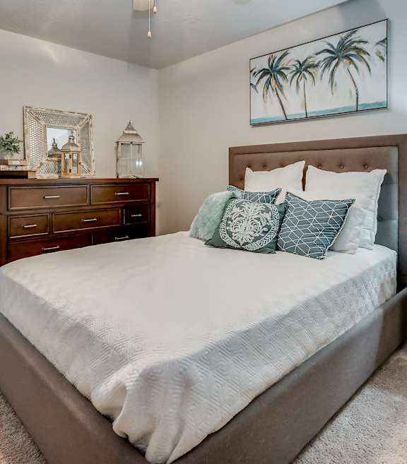 Spacious Bedroom at Forest Hills Racquet Club, Georgia