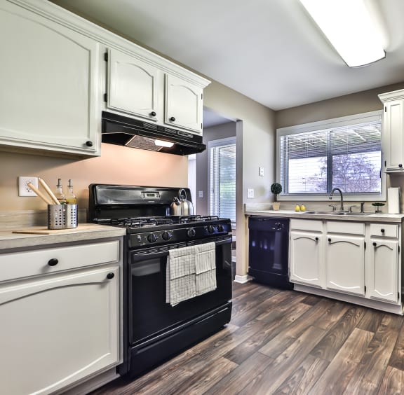 Ashford at Geneva Apartments in Geneva, IL